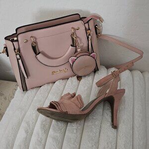 Danbaoly Cat design handbag w/ matching pink suede heels, size 7.5